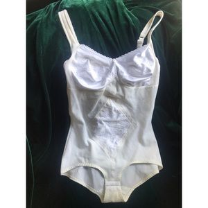 Vintage Exquisite Form shapewear bodysuit. Sz 36B